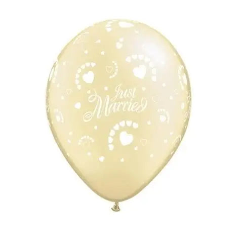 Qualatex 11'' Ivory Just married print latex balloons (25)